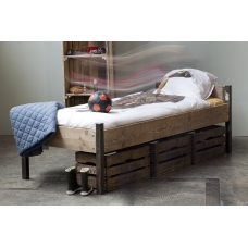 Eenpersoonsbed incl 3 kratjes